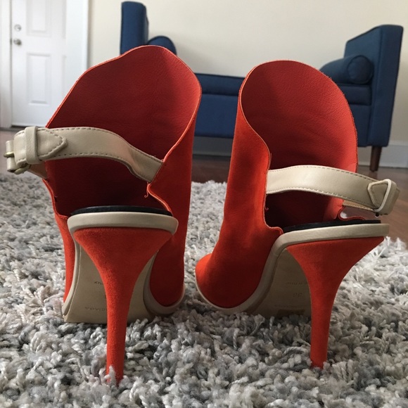 Balenciaga Peep-Toe Heeled Sandals - Picture 4 of 7